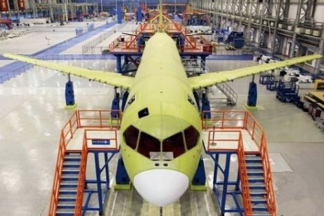 Installation of the onboard system in Chinas first large passenger jet, the C919, has begun at the Shanghai headquarters of the Commercial Aircraft Corp of China (COMAC). (Photo/Jiefang Daily)