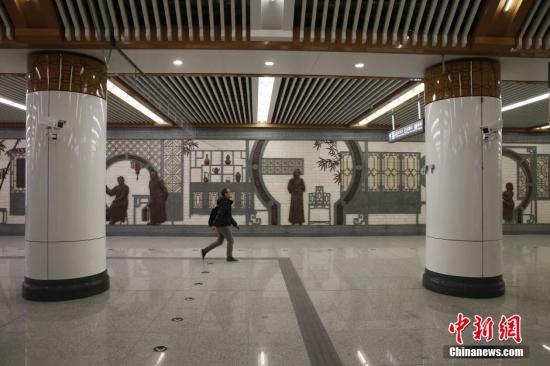 The Daguanying Station of Beijing's Subway Line 7 starts operation on Dec. 28, 2014. (File photo/Chinanews.com)