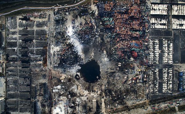 Aerial view of the destruction after the explosion in Tianjin, China. (Photo by Chen Jie/worldpressphoto.org)