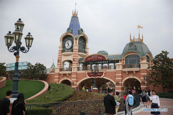 Photo taken on May 10, 2016 shows the front gate of the Disney Resort in Shanghai, east China.  (Photo: Xinhua/Ren Long)