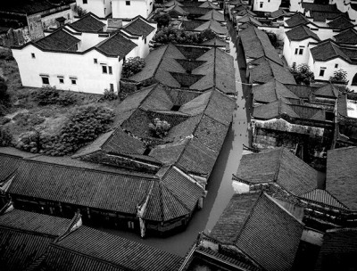 A 1,800-year-old street in Hefei City, is inundated in the flood. (Photo/Beijing Times)