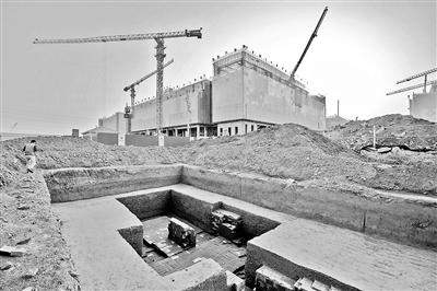 This undated photo shows an ancient tomb that was discovered in Tongzhou District, Beijing's new subsidiary administrative center. (Photo/Beijing Youth Daily)