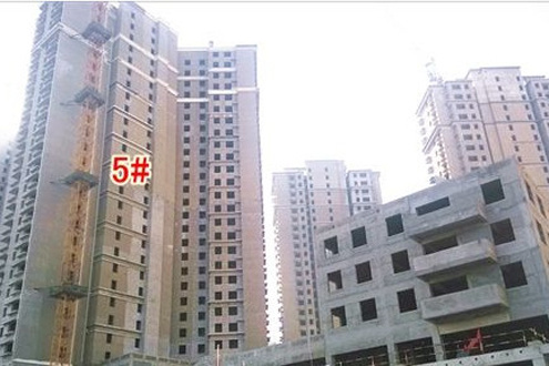 An uncompleted affordable housing project in Qingdao, Shandong Province. (Photo/qingdaonews.com)