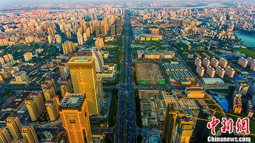 An aerial view of Haikou City, Hainan Province. (File photo/China News Service)