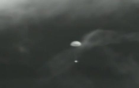 LIVE: Shenzhou X returns to earth