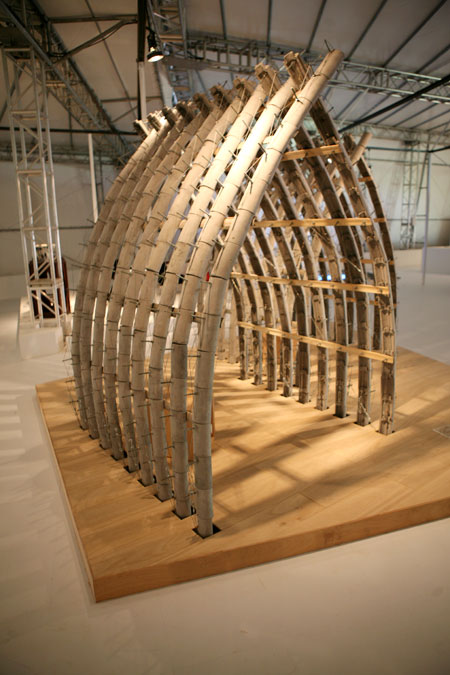 Zhang Yonghe's drawing Roots (top) and installation Wa-light (above). Photos provided to China Daily