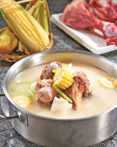 Pork stock bones and corn make a tasty broth base for hotpots. Photos Provided to China Daily