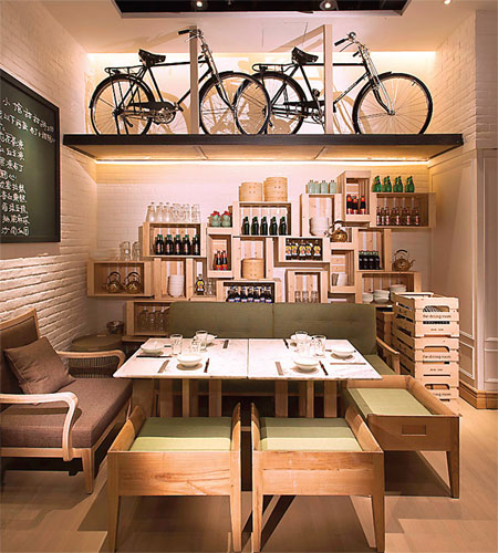 Bicycles, made in Shanghai, are fun props at the restaurant.