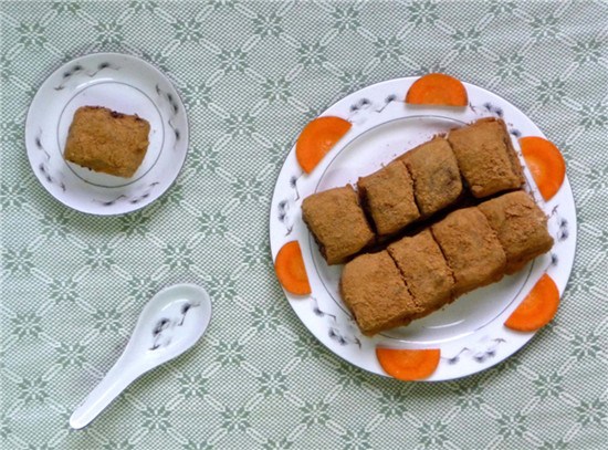 Ludagun, pastry made of steamed glutinous flour mixed with sugar