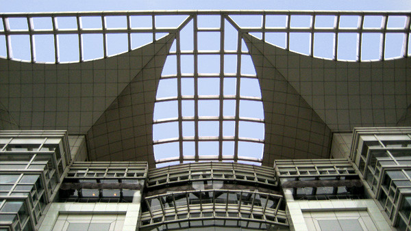 A skywards view of the Shanghai Urban Planning Exhibition Center. [Photo: CRIENGLISH.com]