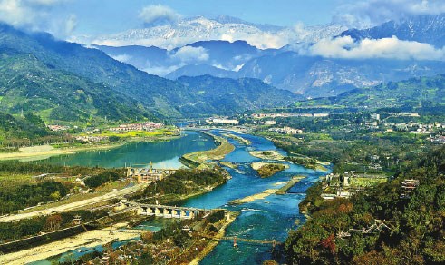 A glance at the Dujiangyan scenery area. Dujiangyan is world's oldest water control project. Provided to China Daily