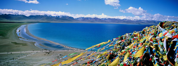 Nam Co (Lake) is one of the biggest lakes in the Tibet autonomous region and the highest-altitude saltwater lake in the world. Provided to China Daily