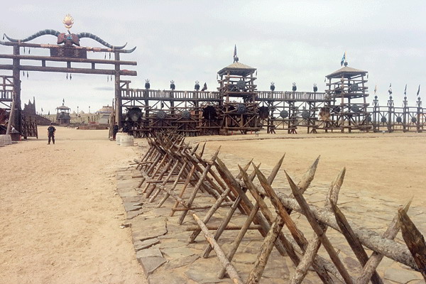 The forbidding exterior of Honggeerbao, a fortress-cum-theme park at Xilamuren. [Photo by Matt Hodges/shanghai star]