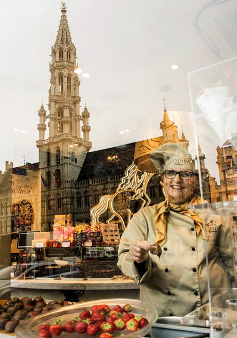 A chocolate shop by city hall square in Brussels, Belgium. Photo by Yuan Lihua / Provided to chinadaily.com.cn
