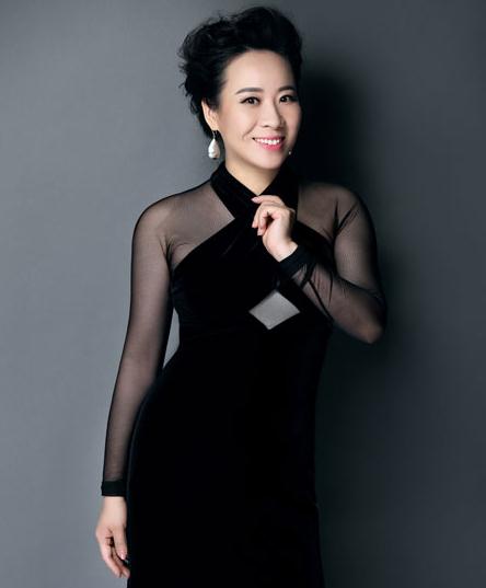 Soprano Zhang Liping has a special love of art songs though the genre doesn't have a market in China. [Photo/China Daily]