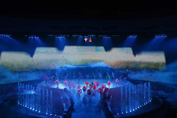 Attraction features impressive visual effects with large screens and excellent use of lights and thrilling acrobatics. Photo provided to China Daily  
