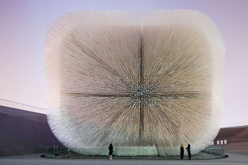 The Seed Cathedral is Thomas Heatherwick's bestknown project shown at 2010 Shanghai World Expo. The designer and his team have worked on other initiatives around the world, like Nanyang Technological University in Singapore. (Photo provided to China Daily)