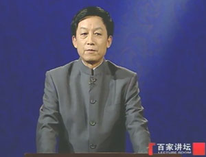 Yi Zhongtian is giving a lecture on the CCTV program ��Lecture Room��