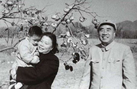 Zhu De (right), his wife Kang Keqing (middle) and his grandson Zhu Heping in the 1950s.