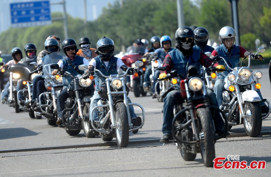 Harley fans attend motorcycle parade in Tianjin (1/7) Headlines, features, photo and videos