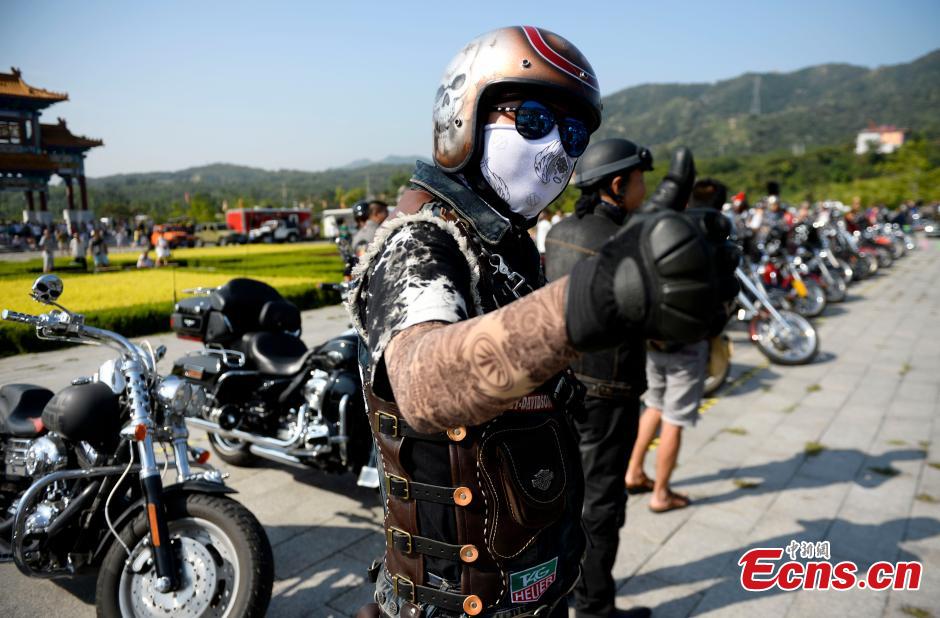 Harley fans attend motorcycle parade in Tianjin (1/7) Headlines, features, photo and videos