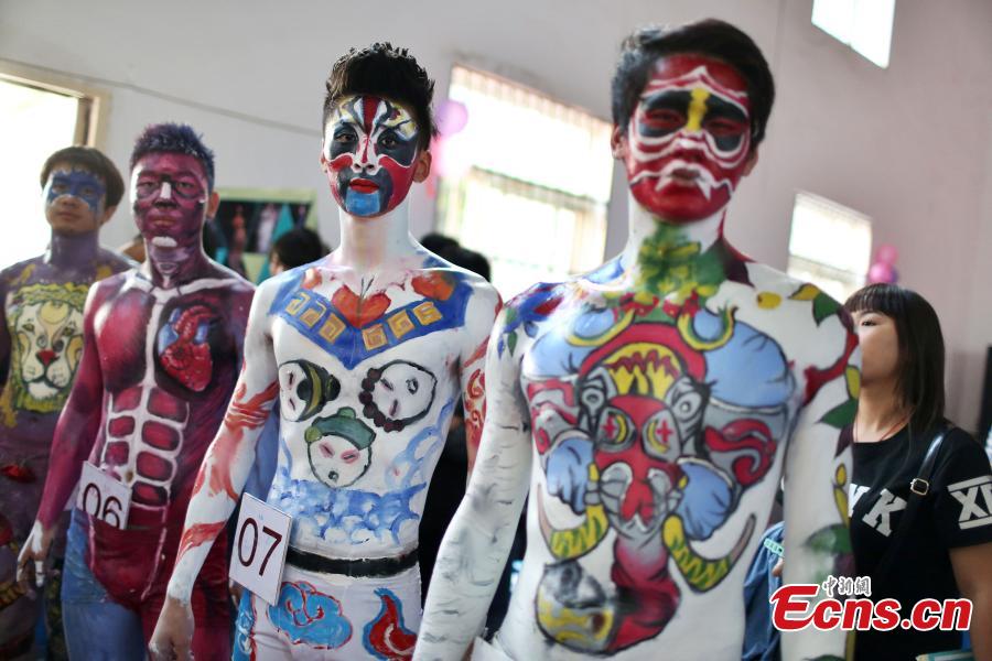 College body painting contest in E China (1/7) Headlines, features