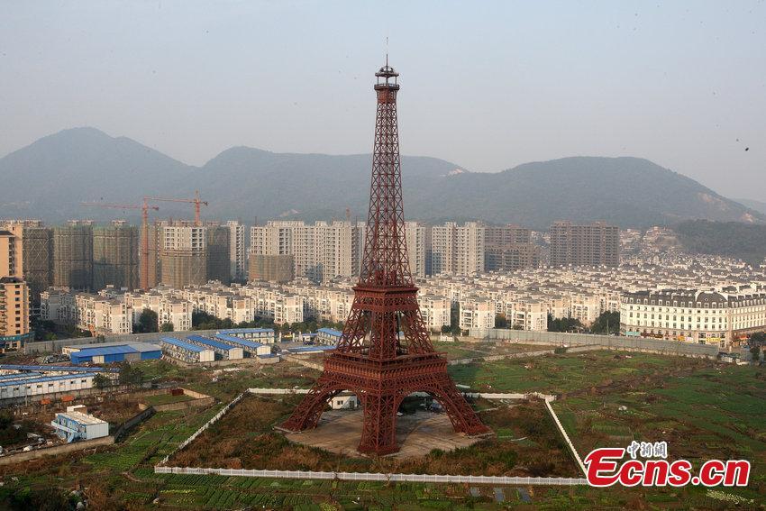 Eiffel Tower cloned in Hangzhou vegetable fields(2/4) - Headlines,  features, photo and videos from , china, news, chinanews, ecns