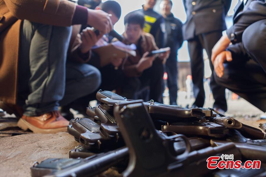 2,830 illegal guns destroyed in Guiyang(1/6) Headlines, features