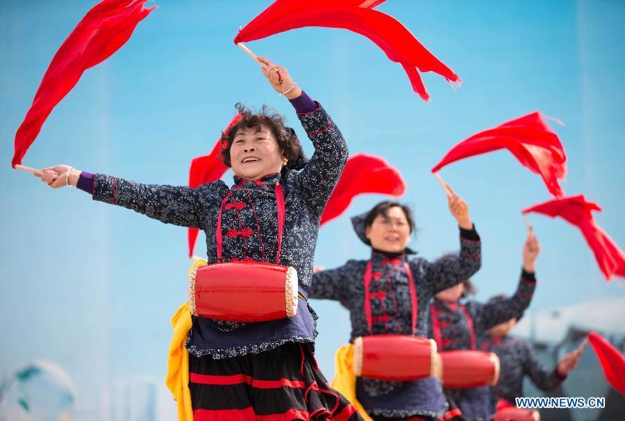 People celebrate upcoming Lantern Festival across China (2/7 ...