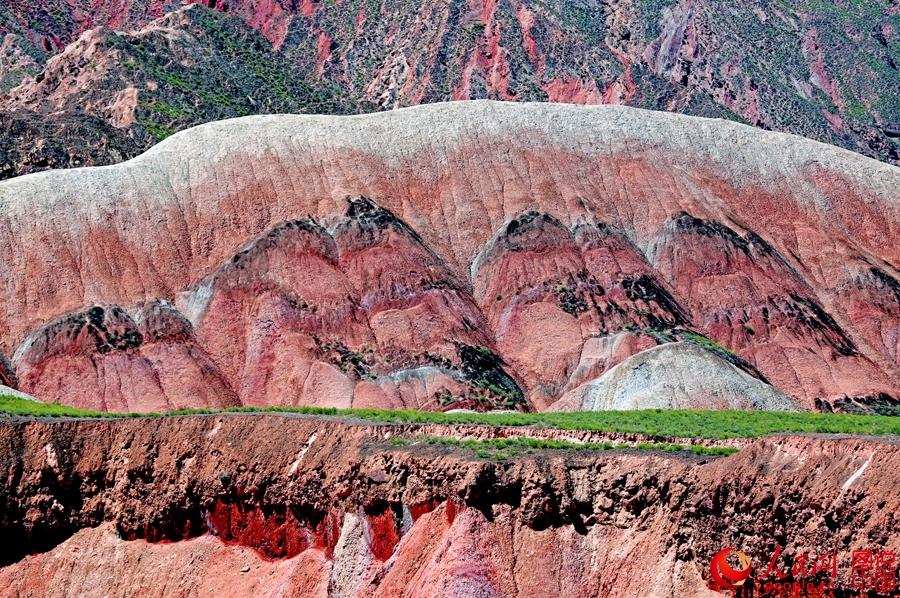 Spectacular Zhangye Danxia Landform(5/9)