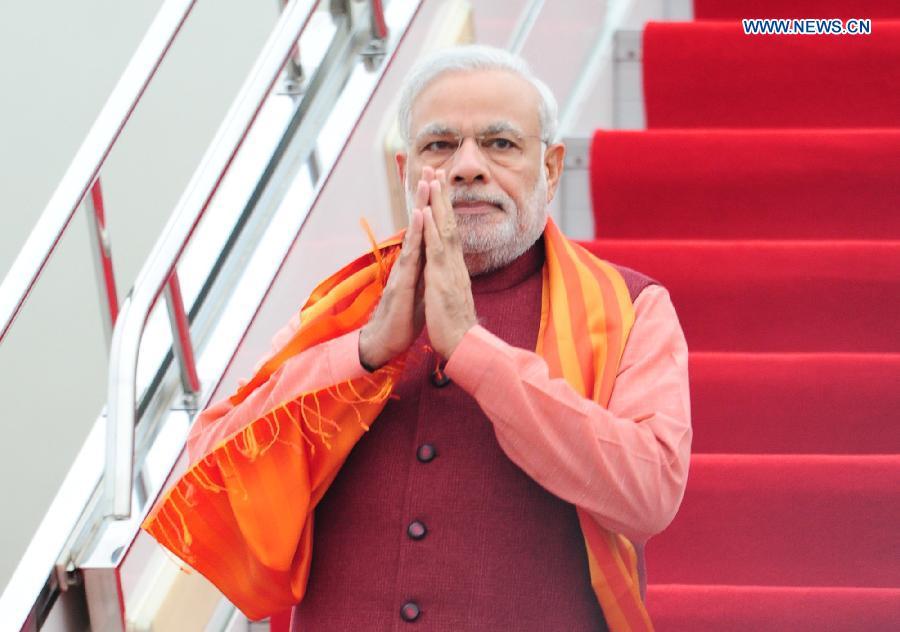 Indian PM arrives in China for official visit(1/3)