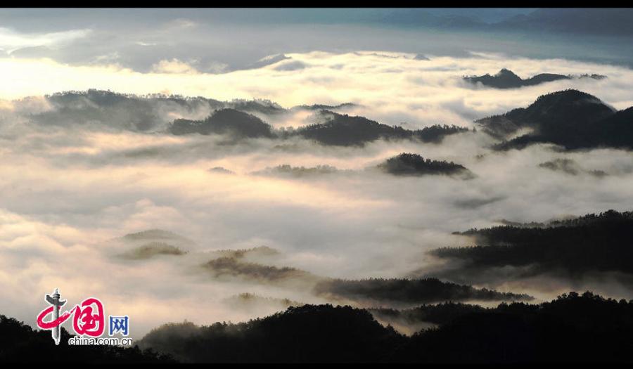 World Heritage in China: Mount Langshan(1/14)