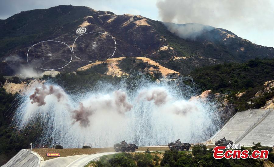 PLA holds military drill in HK(1/7)