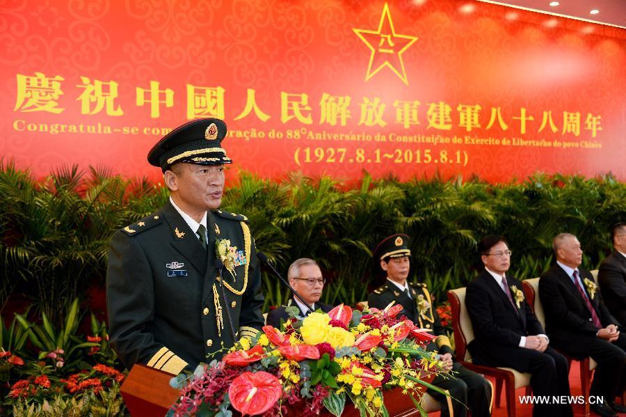 Macao holds reception to mark 88th anniv. of PLA's founding (1/2)