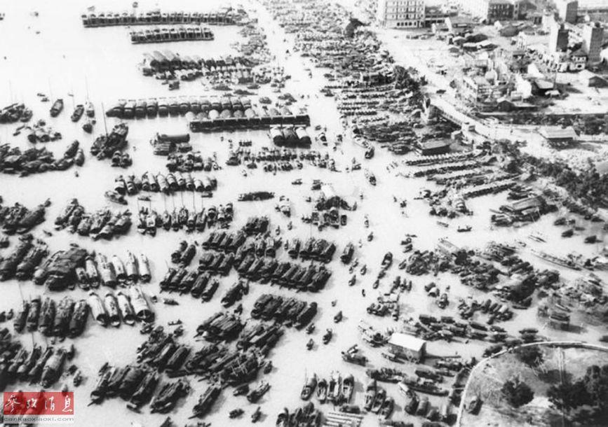 Countless flat-bottom boats in Zhujiang River, Guangzhou. (Photo/cankaoxiaoxi)