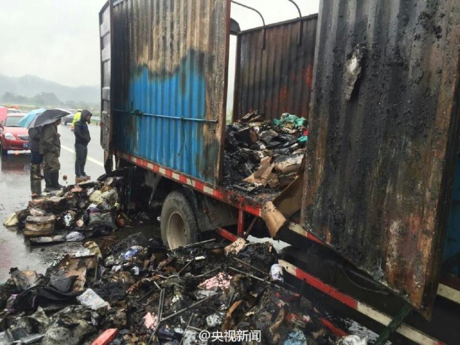 Packages burnt to ash after truck catches fire (1/3)
