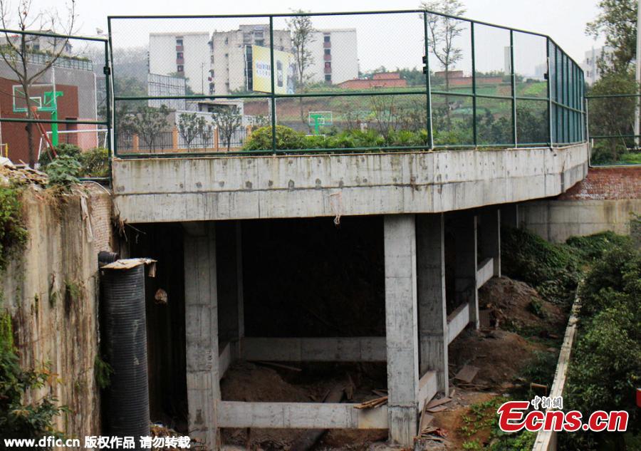 School playground raises safety concerns (1/4)