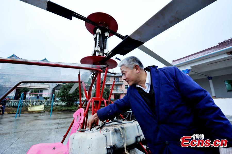 Farmer devotes $30,000 and three years to make helicopter(1/4)