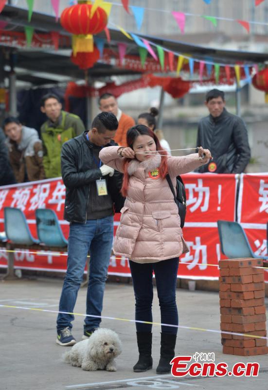 ‘Bird friendly’ slingshot contest held in SW China(1/5)