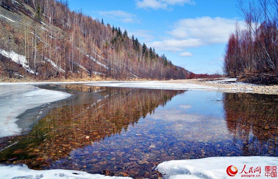 Coldest town in China embraces spring(1/10)