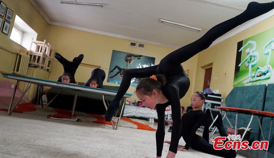 Hard training to be extremely flexible(8\/8)