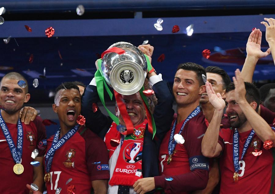 Ronaldo-less Portugal beat hosts France 1-0 to win Euro 2016 title (1/15)