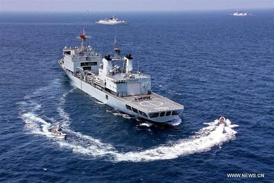 Chinese frigate \