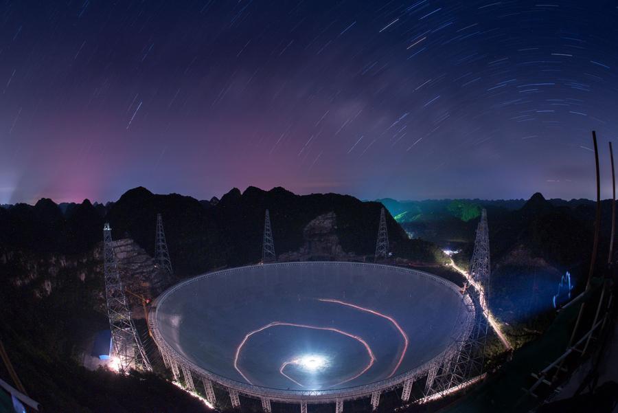 This scene shows the night view of the 500-meter Aperture Spherical Telescope in Pingtang county, Guizhou province, June 27, 2016. (Photo/Xinhua)

Editor\'s note: The world\'s largest single-aperture spherical telescope, \