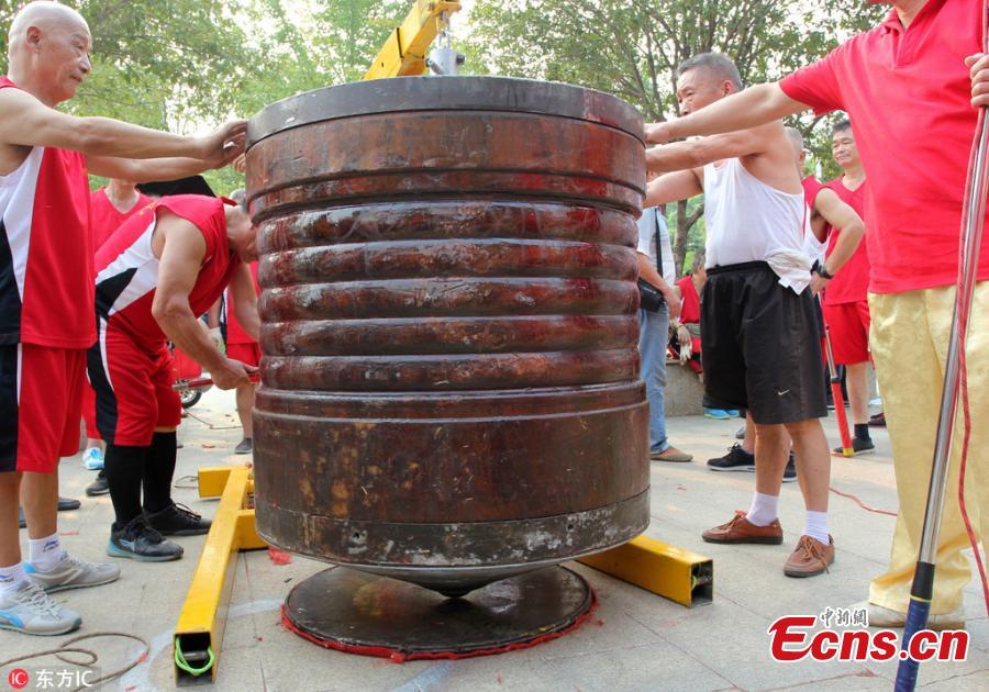 1,800 kg spinning top attempts for world record(2/3)