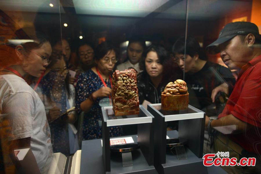 Imperial Shoushan stone treasures on display (1/5)