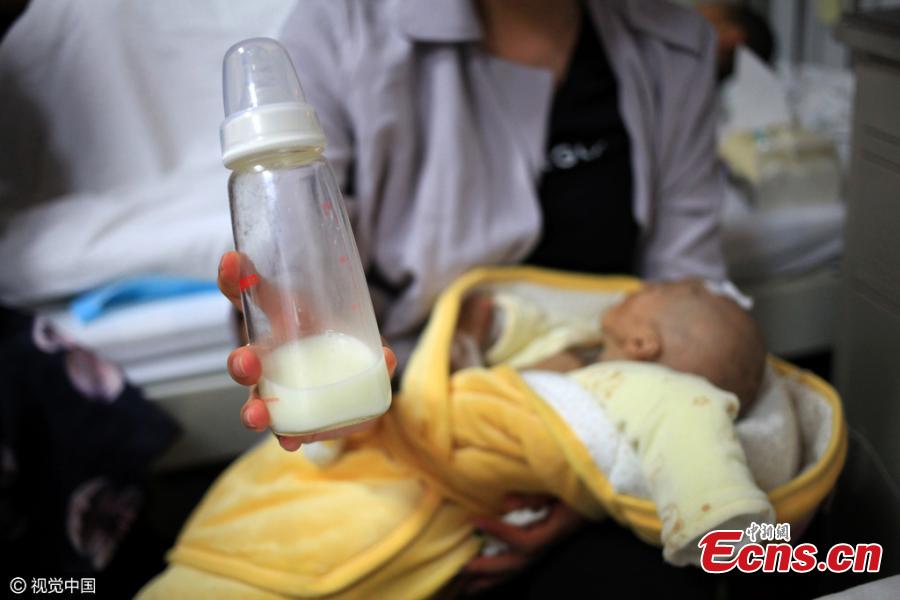 Hundreds of mothers pledge to help baby needing breast milk(1/3)