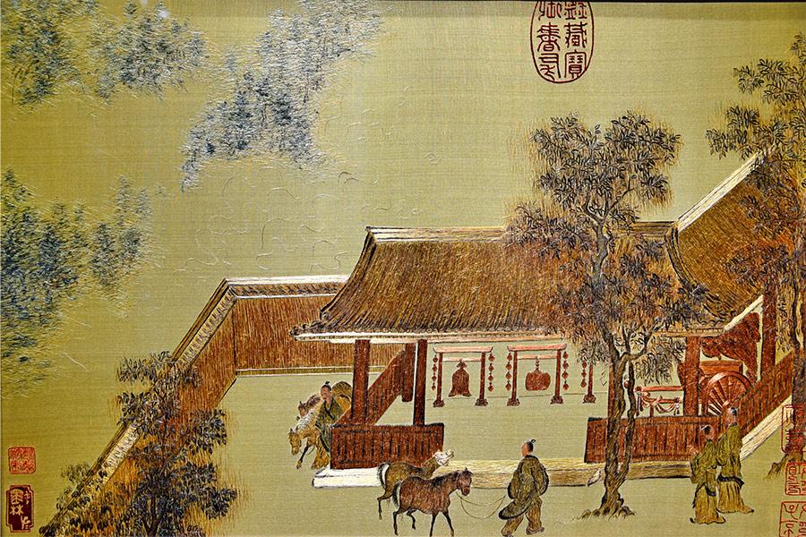 Zhenhu: Home to Su embroidery(1/8)