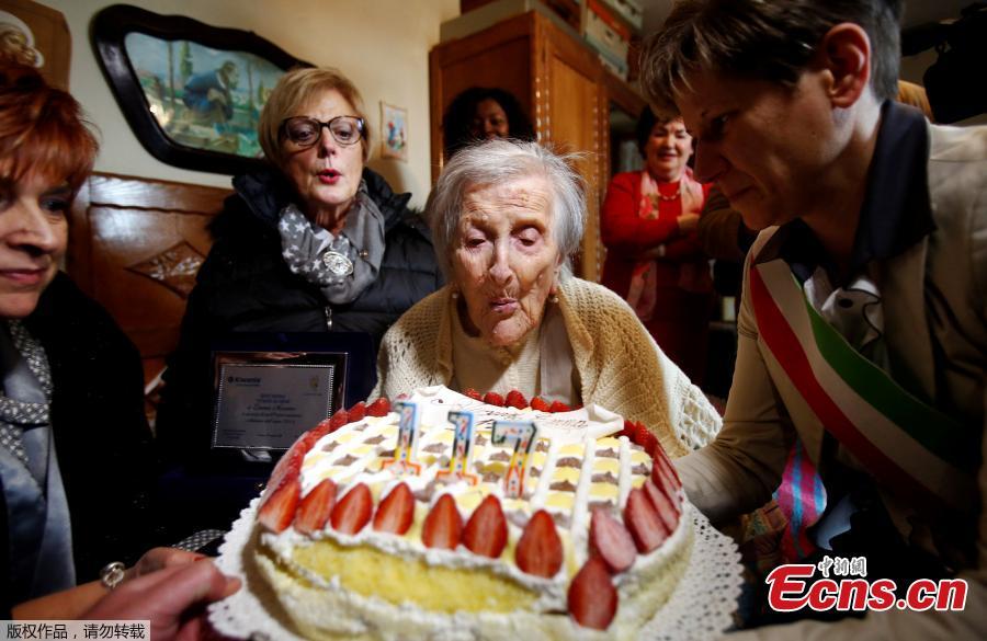 World's oldest person marks 117th birthday in Italy(1/4)
