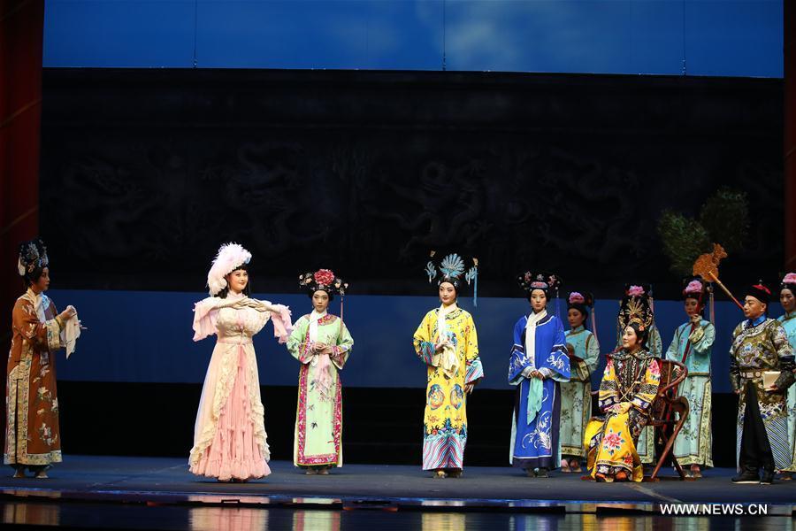 Peking Opera 'Empress Dowager Cixi and Princess Der Ling' staged (1/4)